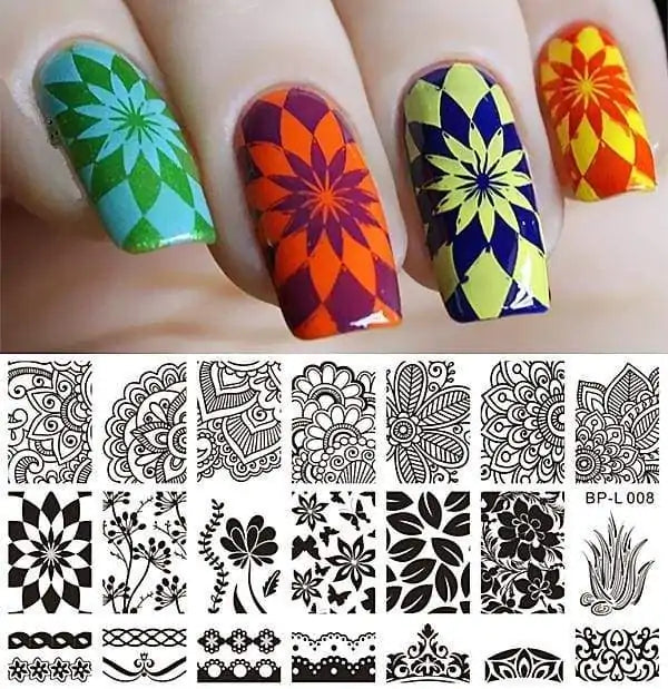 Ongles en forme de fleurs